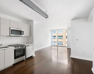 West 113th Street and Amsterdam Ave - Photo Thumbnail 5