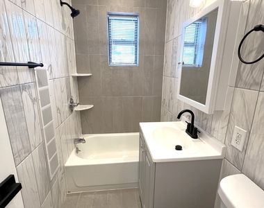 34-35 42nd Street - Photo Thumbnail 11