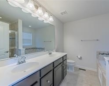 1812 Rutgers - Photo Thumbnail 12