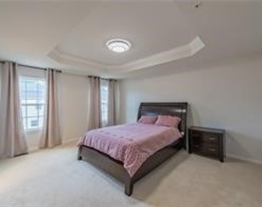 1812 Rutgers - Photo Thumbnail 11