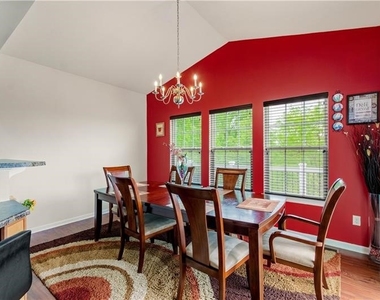 312 Sunrise Dr - Photo Thumbnail 12