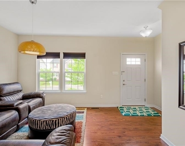 312 Sunrise Dr - Photo Thumbnail 4