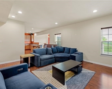 312 Sunrise Dr - Photo Thumbnail 6