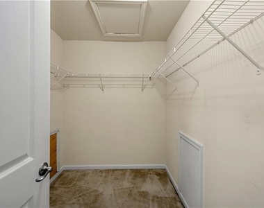 312 Sunrise Dr - Photo Thumbnail 17