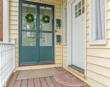 419 Hastings St - Photo Thumbnail 3