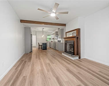 419 Hastings St - Photo Thumbnail 11