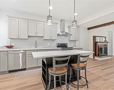 419 Hastings St - Photo Thumbnail 9