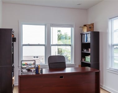 109 Mesa Dr - Photo Thumbnail 11
