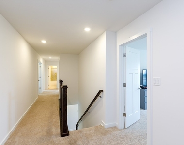 109 Mesa Dr - Photo Thumbnail 12