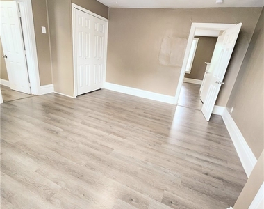 1210 Maple Ave - Photo Thumbnail 3