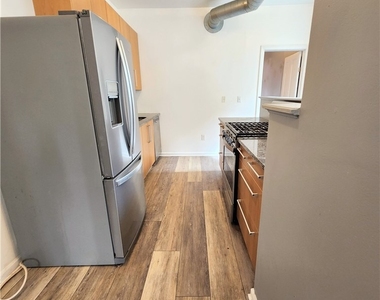 5326 Butler St - Photo Thumbnail 3