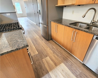 5326 Butler St - Photo Thumbnail 4