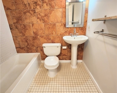 5222 Butler St - Photo Thumbnail 2