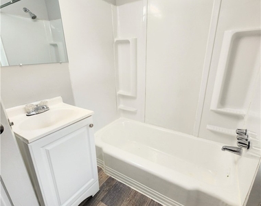 3208 Brereton St - Photo Thumbnail 2
