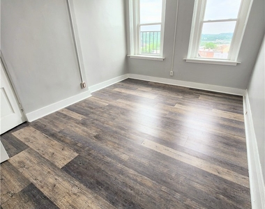 3208 Brereton St - Photo Thumbnail 1