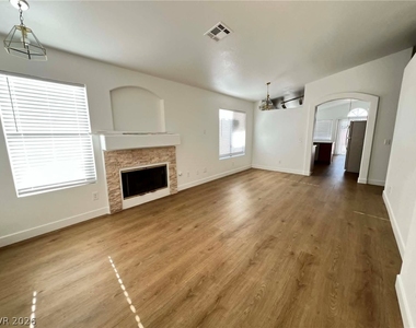 7116 Old Village Avenue - Photo Thumbnail 3