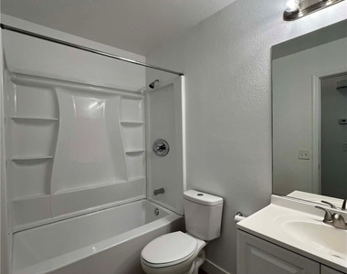7116 Old Village Avenue - Photo Thumbnail 14