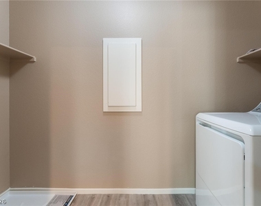7564 Cultural Court - Photo Thumbnail 12