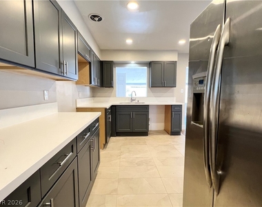 2017 Bracken Avenue - Photo Thumbnail 8