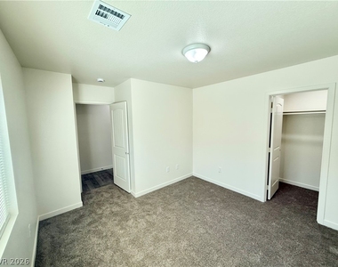 1080 S Potro Avenue - Photo Thumbnail 8
