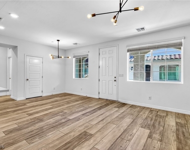 25 Barbara Lane - Photo Thumbnail 3