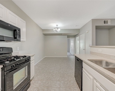 1401 N Michael Way - Photo Thumbnail 12