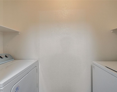 1401 N Michael Way - Photo Thumbnail 13