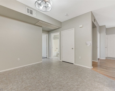 1401 N Michael Way - Photo Thumbnail 5