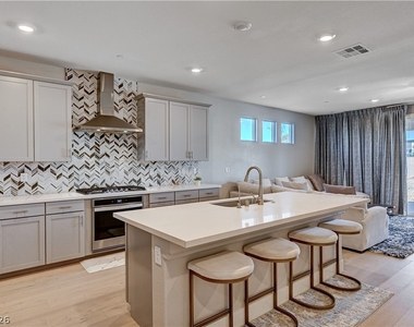 7572 Mount Spokane Court - Photo Thumbnail 6