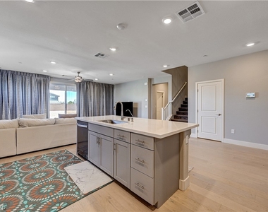 7572 Mount Spokane Court - Photo Thumbnail 10