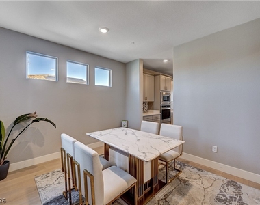 7572 Mount Spokane Court - Photo Thumbnail 12