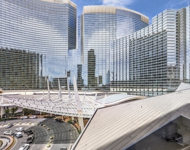 3726 Las Vegas Boulevard - Photo Thumbnail 2