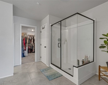 4456 Stardust Moon Avenue - Photo Thumbnail 24