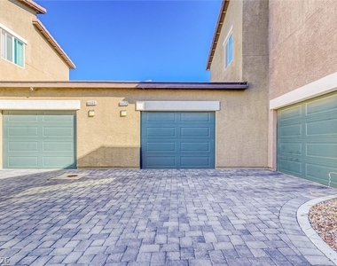 4456 Stardust Moon Avenue - Photo Thumbnail 30
