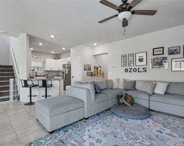 4456 Stardust Moon Avenue - Photo Thumbnail 11