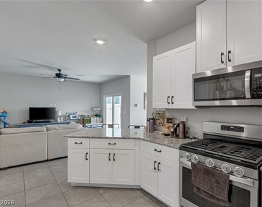 4456 Stardust Moon Avenue - Photo Thumbnail 9