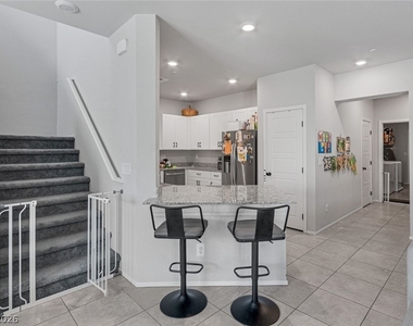 4456 Stardust Moon Avenue - Photo Thumbnail 5