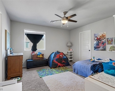 4456 Stardust Moon Avenue - Photo Thumbnail 25