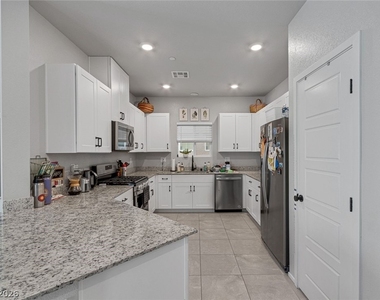 4456 Stardust Moon Avenue - Photo Thumbnail 6