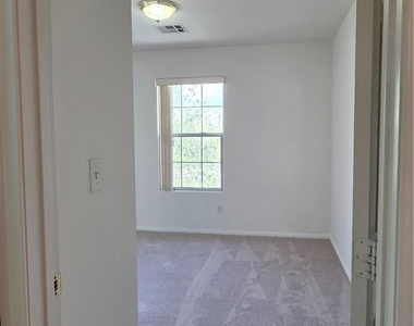 3358 Hillside Garden Drive - Photo Thumbnail 18