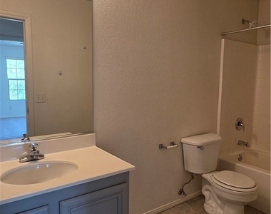 3358 Hillside Garden Drive - Photo Thumbnail 22