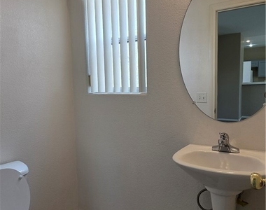 3358 Hillside Garden Drive - Photo Thumbnail 5