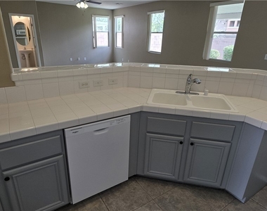 3358 Hillside Garden Drive - Photo Thumbnail 9