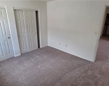 3358 Hillside Garden Drive - Photo Thumbnail 35