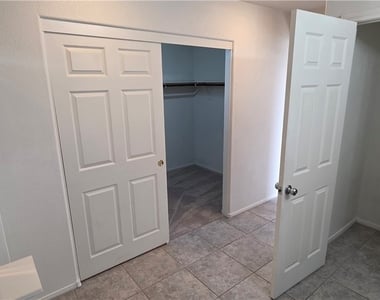 3358 Hillside Garden Drive - Photo Thumbnail 31