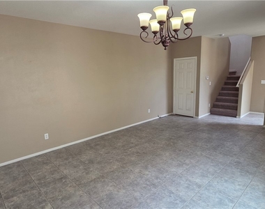 3358 Hillside Garden Drive - Photo Thumbnail 2