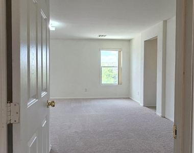3358 Hillside Garden Drive - Photo Thumbnail 24