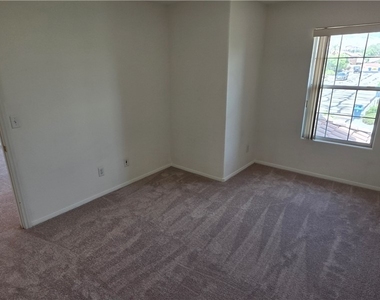 3358 Hillside Garden Drive - Photo Thumbnail 38