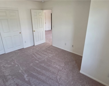 3358 Hillside Garden Drive - Photo Thumbnail 39