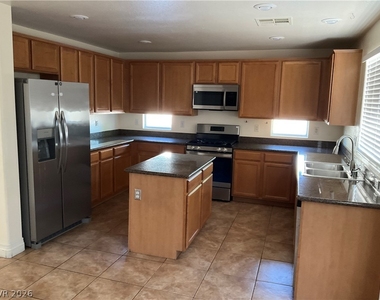 172 Timberline Desert Court - Photo Thumbnail 5
